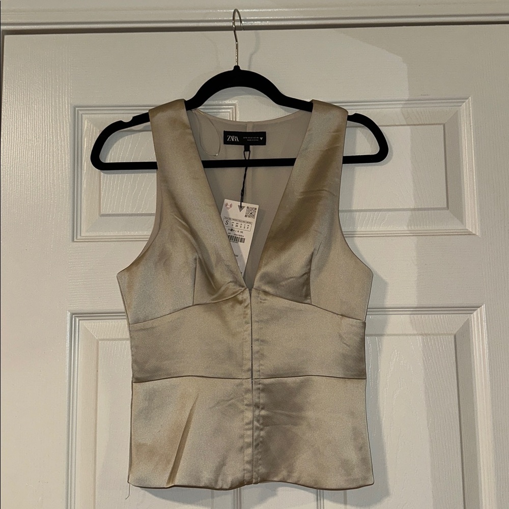 Zara Women's Elegant Cream Blouse